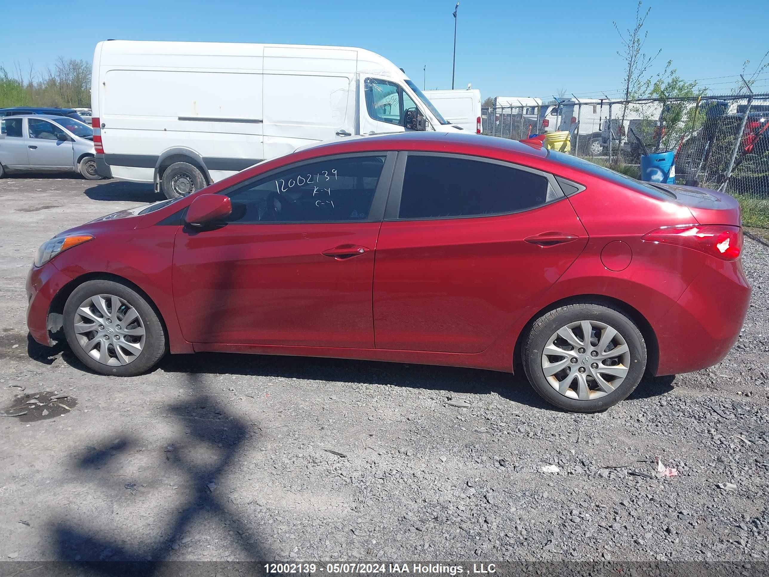 Photo 13 VIN: 5NPDH4AE1DH268172 - HYUNDAI ELANTRA 