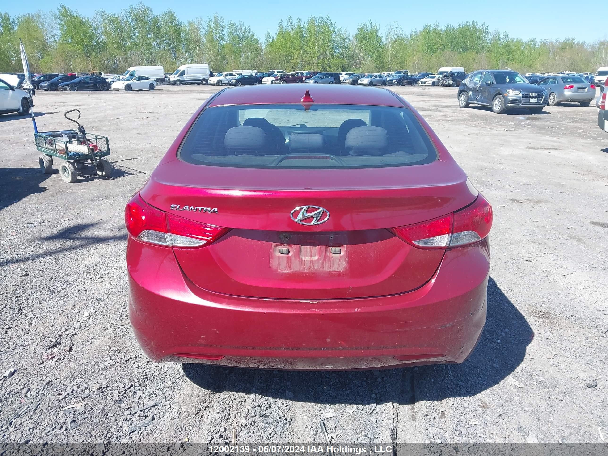 Photo 15 VIN: 5NPDH4AE1DH268172 - HYUNDAI ELANTRA 