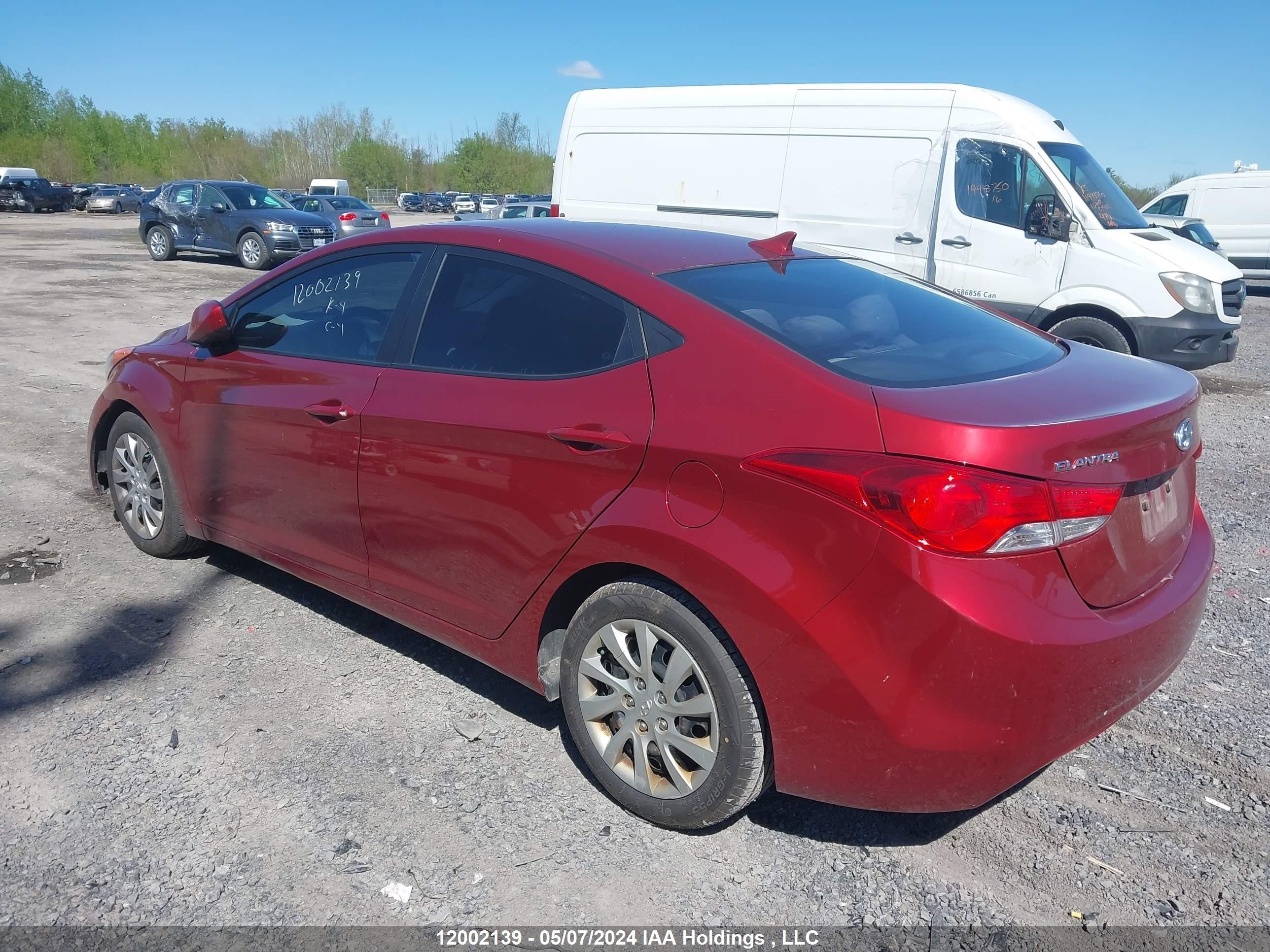 Photo 2 VIN: 5NPDH4AE1DH268172 - HYUNDAI ELANTRA 