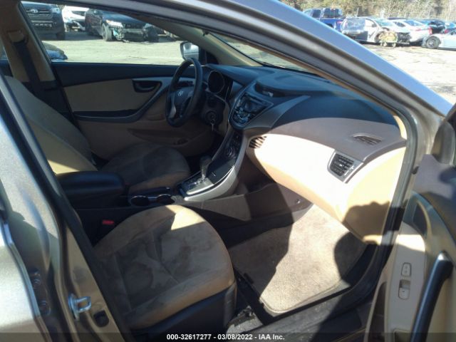 Photo 4 VIN: 5NPDH4AE1DH269855 - HYUNDAI ELANTRA 