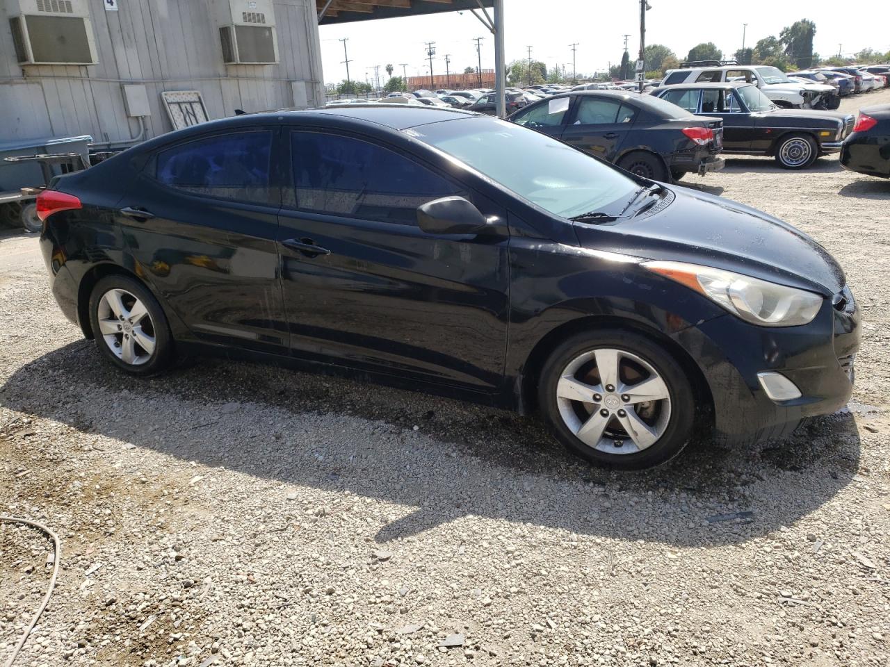 Photo 3 VIN: 5NPDH4AE1DH277275 - HYUNDAI ELANTRA 