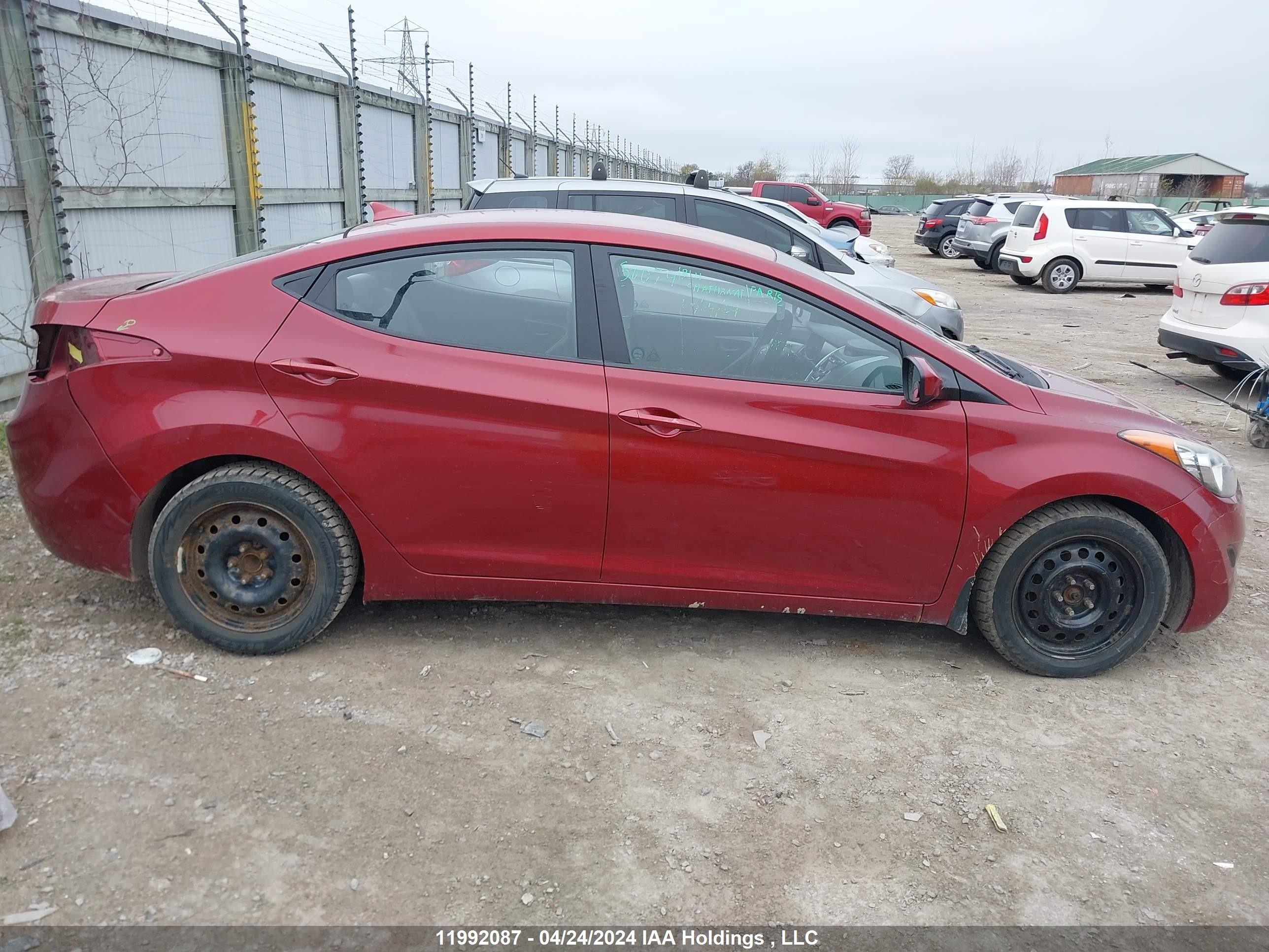 Photo 13 VIN: 5NPDH4AE1DH282704 - HYUNDAI ELANTRA 