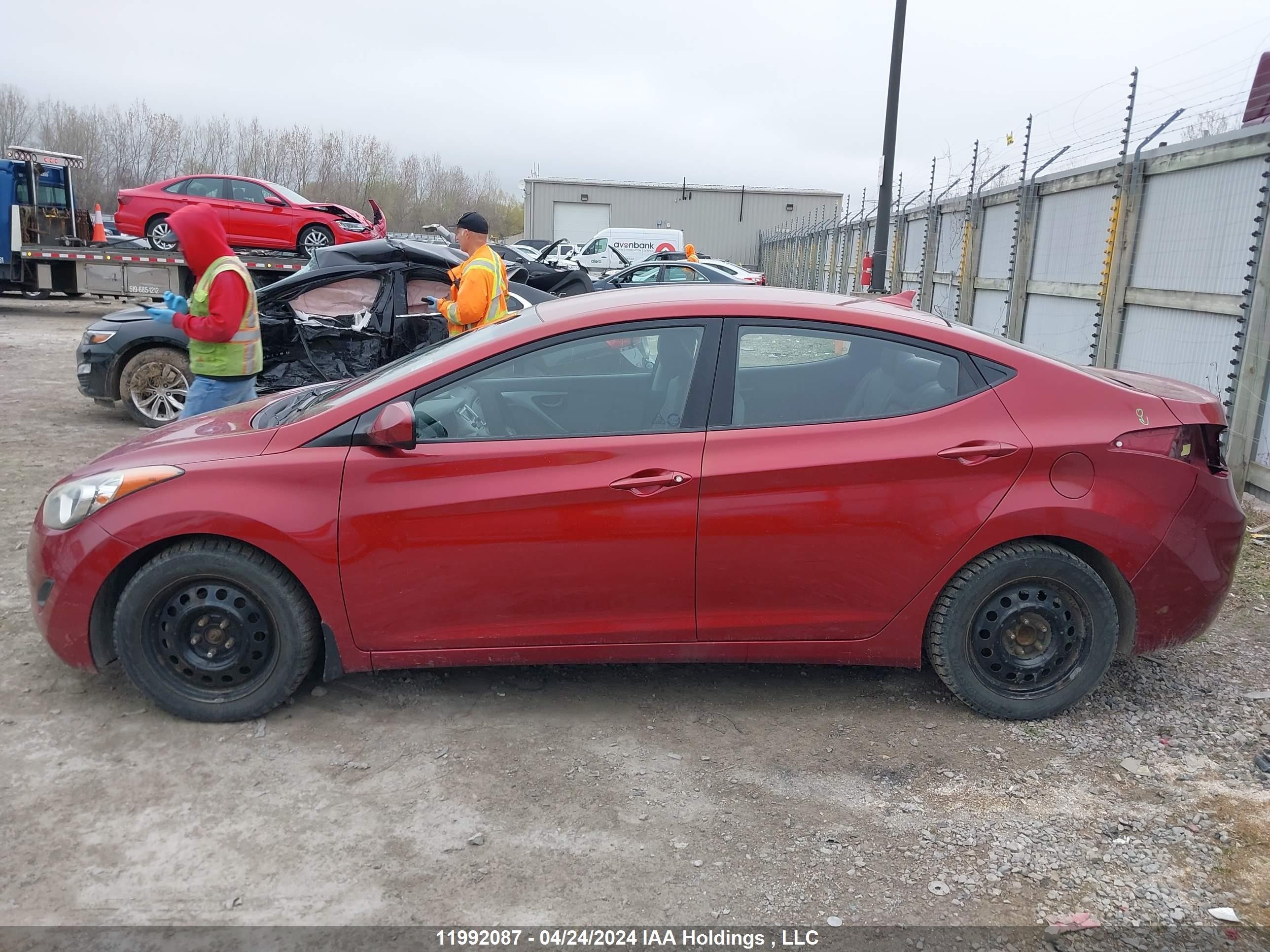 Photo 14 VIN: 5NPDH4AE1DH282704 - HYUNDAI ELANTRA 