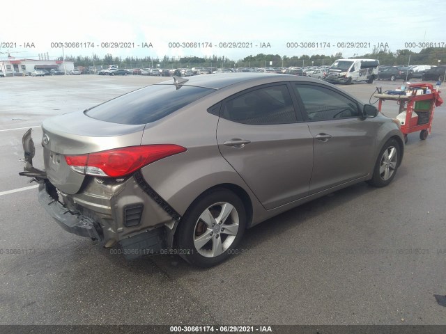 Photo 3 VIN: 5NPDH4AE1DH290205 - HYUNDAI ELANTRA 