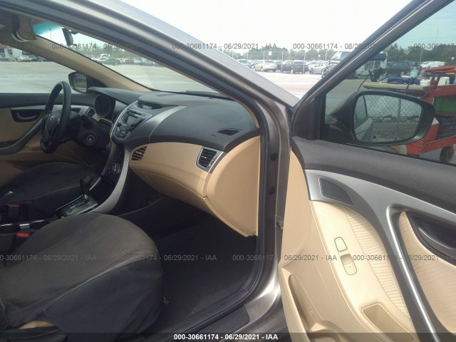 Photo 4 VIN: 5NPDH4AE1DH290205 - HYUNDAI ELANTRA 