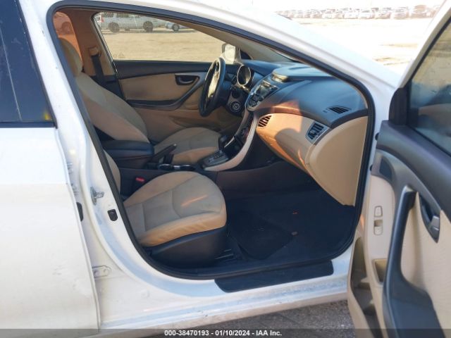 Photo 4 VIN: 5NPDH4AE1DH295548 - HYUNDAI ELANTRA 