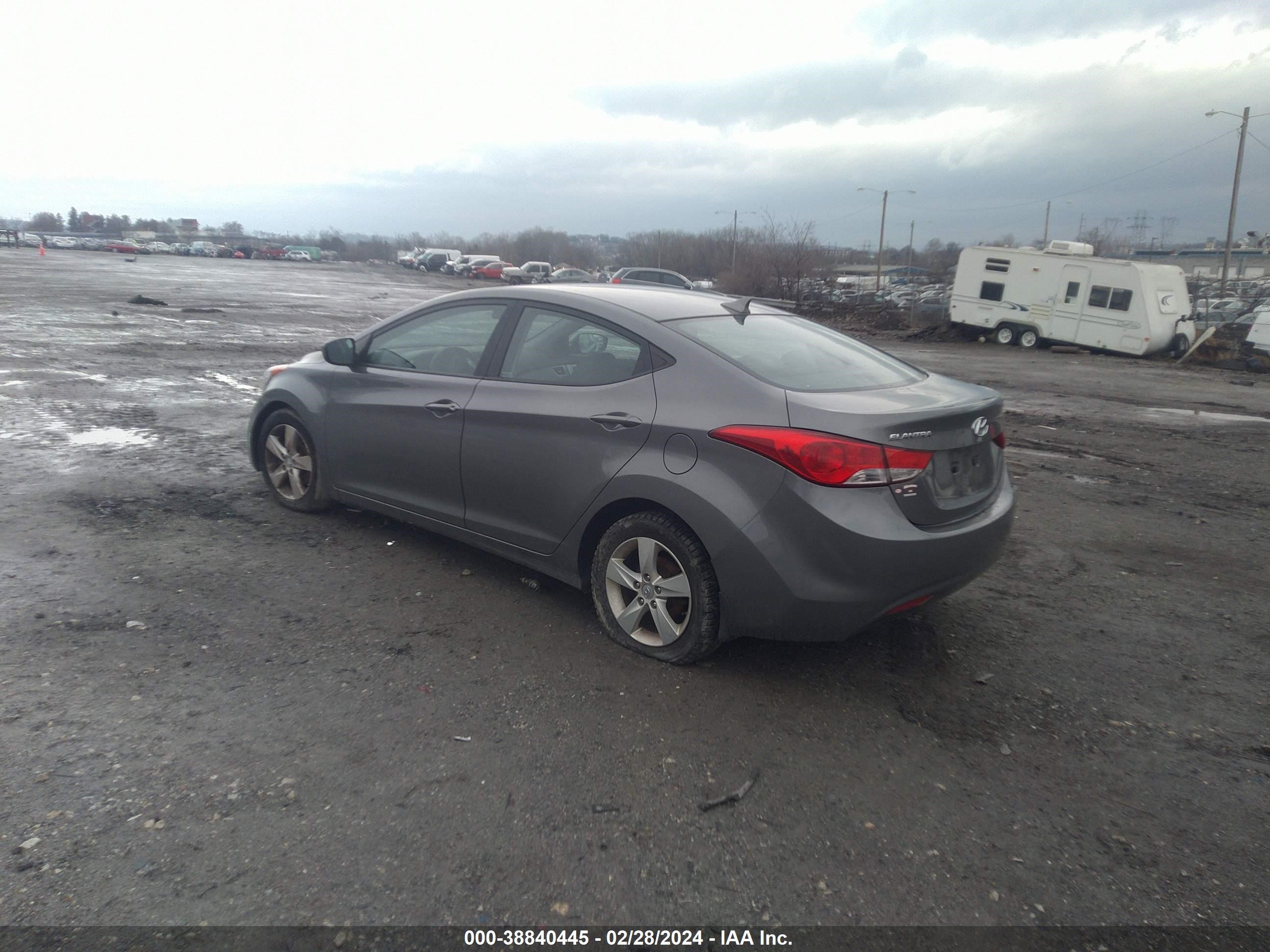 Photo 2 VIN: 5NPDH4AE1DH297459 - HYUNDAI ELANTRA 