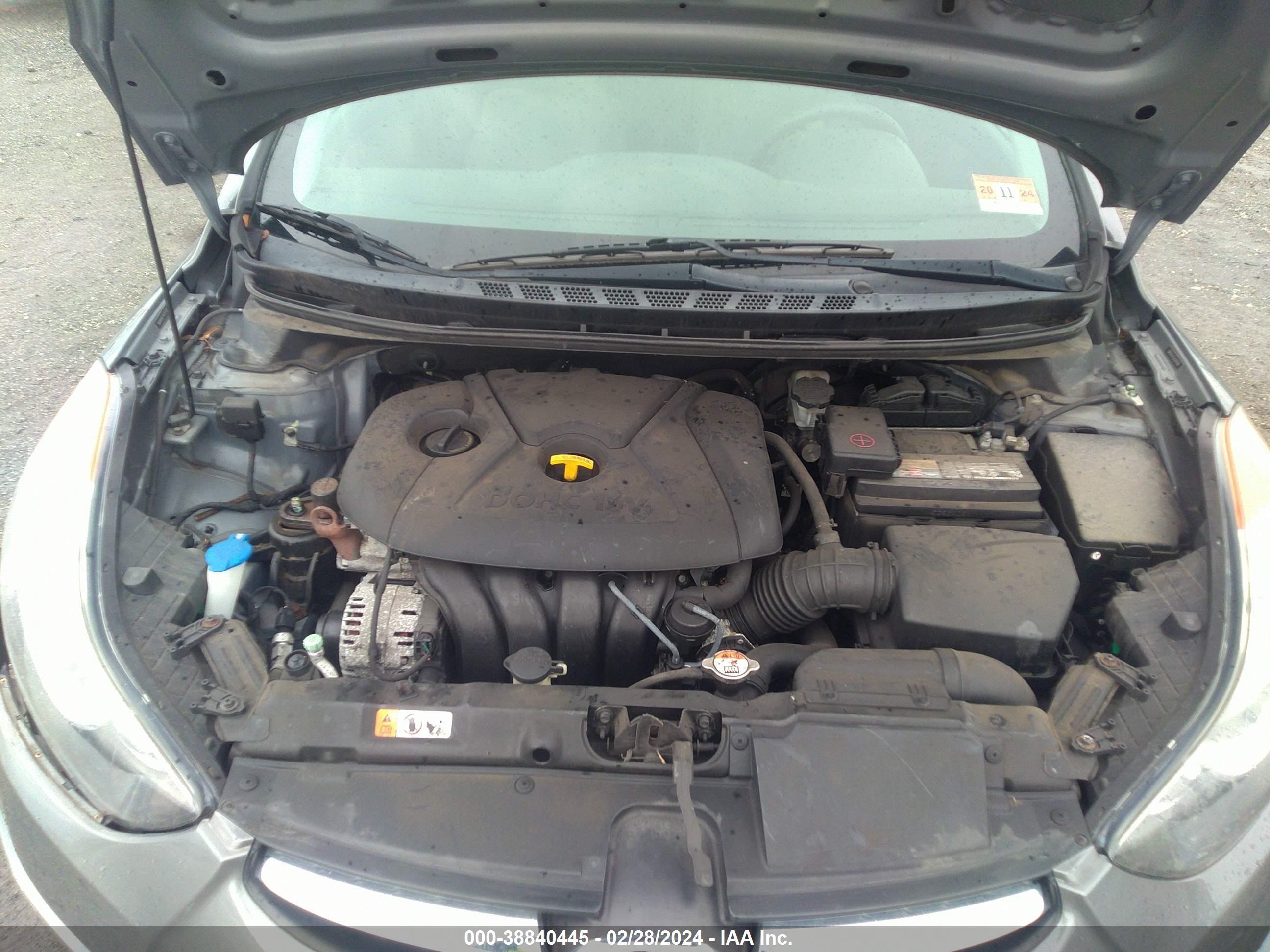 Photo 9 VIN: 5NPDH4AE1DH297459 - HYUNDAI ELANTRA 