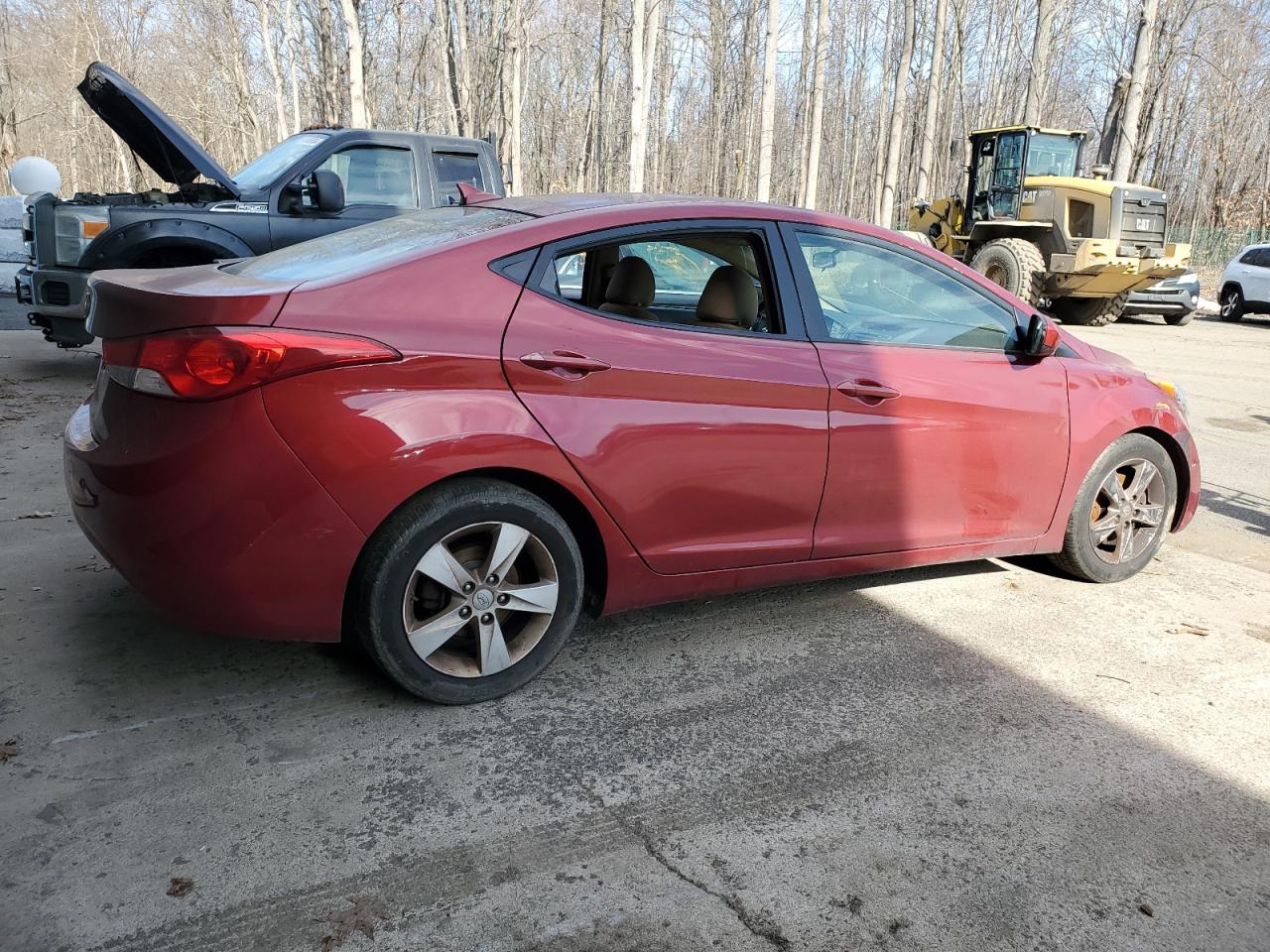 Photo 2 VIN: 5NPDH4AE1DH315992 - HYUNDAI ELANTRA 