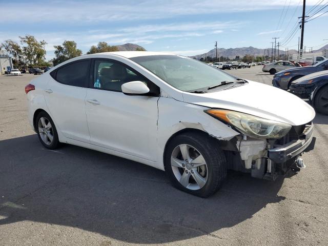 Photo 3 VIN: 5NPDH4AE1DH352010 - HYUNDAI ELANTRA GL 