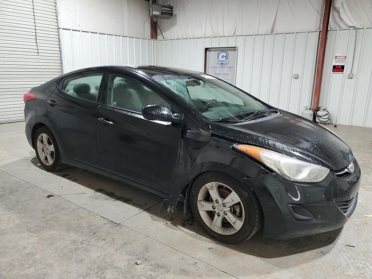 Photo 3 VIN: 5NPDH4AE1DH354436 - HYUNDAI ELANTRA 