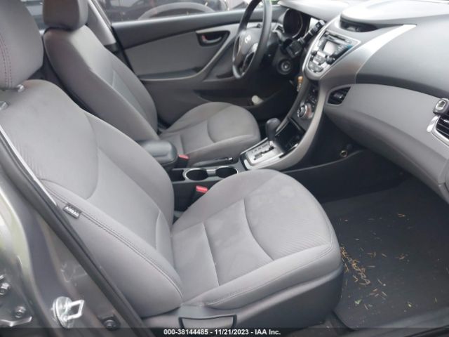 Photo 4 VIN: 5NPDH4AE1DH354503 - HYUNDAI ELANTRA 