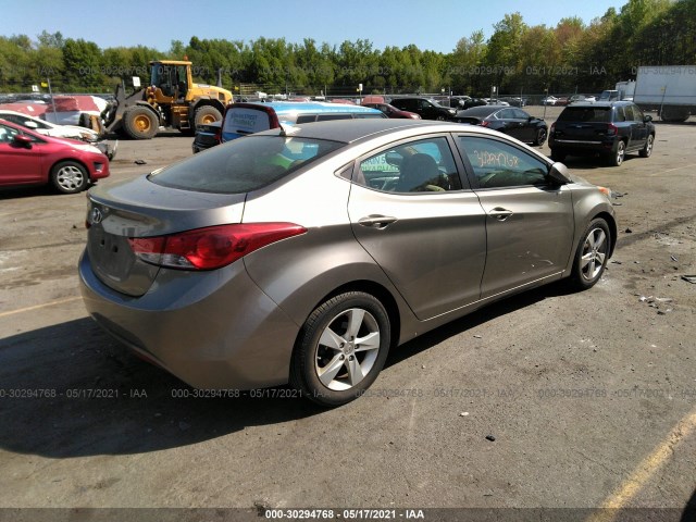 Photo 3 VIN: 5NPDH4AE1DH355585 - HYUNDAI ELANTRA 