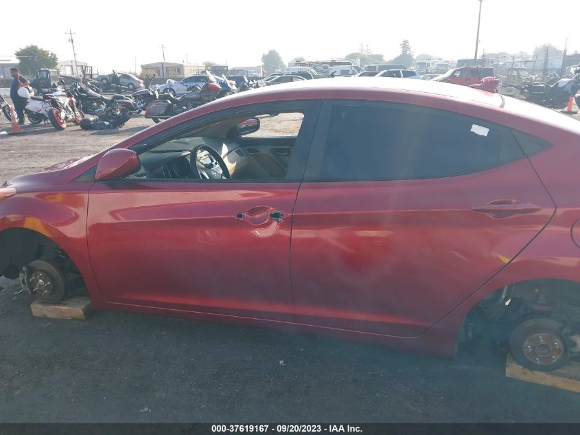 Photo 12 VIN: 5NPDH4AE1DH364643 - HYUNDAI ELANTRA 