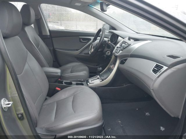 Photo 4 VIN: 5NPDH4AE1DH373939 - HYUNDAI ELANTRA 