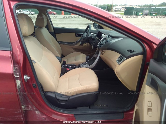 Photo 4 VIN: 5NPDH4AE1DH379448 - HYUNDAI ELANTRA 