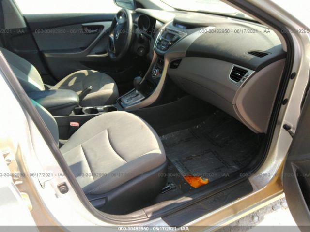 Photo 4 VIN: 5NPDH4AE1DH380356 - HYUNDAI ELANTRA 