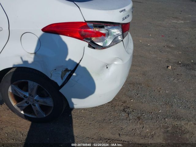 Photo 5 VIN: 5NPDH4AE1DH380891 - HYUNDAI ELANTRA 