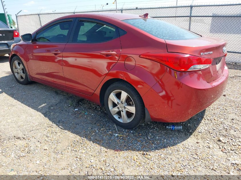 Photo 2 VIN: 5NPDH4AE1DH381295 - HYUNDAI ELANTRA 