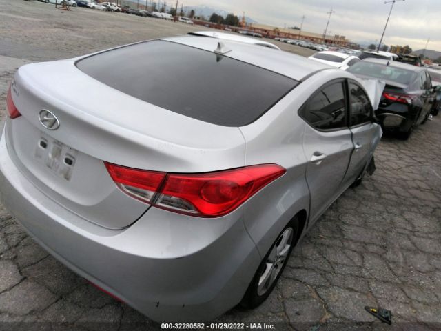 Photo 3 VIN: 5NPDH4AE1DH381829 - HYUNDAI ELANTRA 