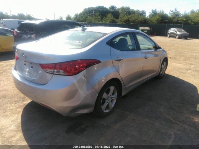 Photo 3 VIN: 5NPDH4AE1DH395570 - HYUNDAI ELANTRA 