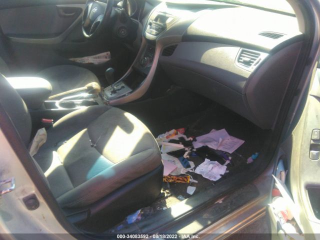 Photo 4 VIN: 5NPDH4AE1DH395570 - HYUNDAI ELANTRA 