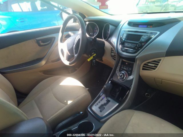 Photo 4 VIN: 5NPDH4AE1DH395925 - HYUNDAI ELANTRA 