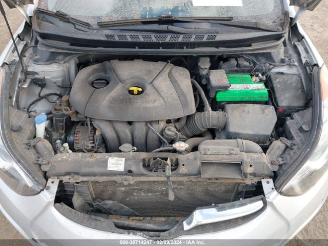 Photo 9 VIN: 5NPDH4AE1DH425201 - HYUNDAI ELANTRA 