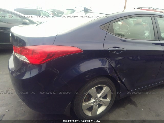 Photo 4 VIN: 5NPDH4AE1DH426641 - HYUNDAI ELANTRA 