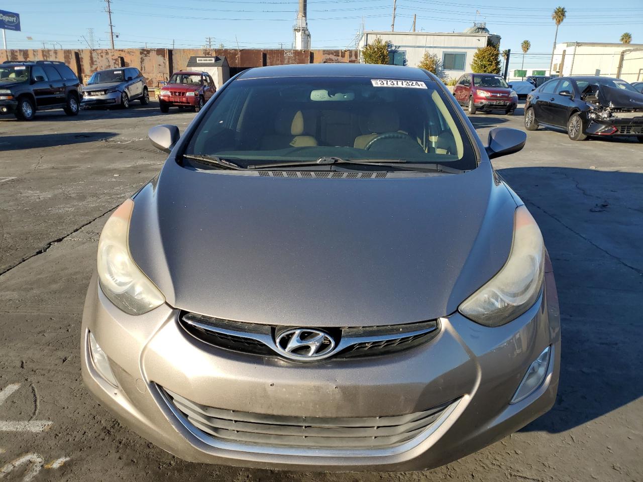 Photo 4 VIN: 5NPDH4AE1DH438840 - HYUNDAI ELANTRA 