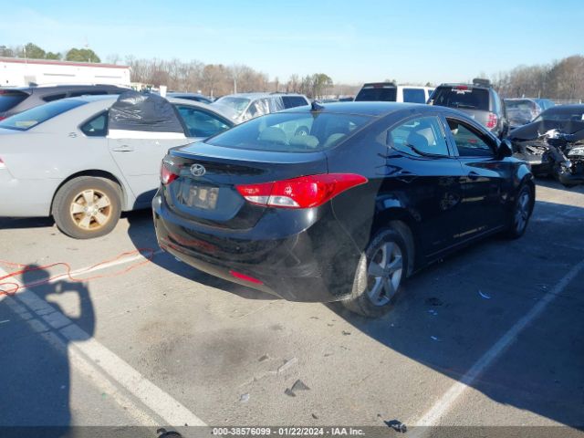 Photo 3 VIN: 5NPDH4AE1DH447828 - HYUNDAI ELANTRA 