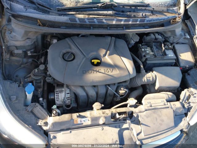 Photo 9 VIN: 5NPDH4AE1DH447828 - HYUNDAI ELANTRA 