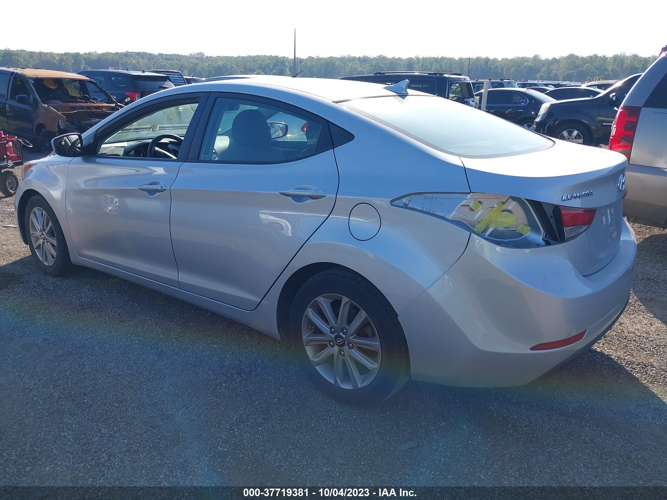 Photo 2 VIN: 5NPDH4AE1EH484587 - HYUNDAI ELANTRA 