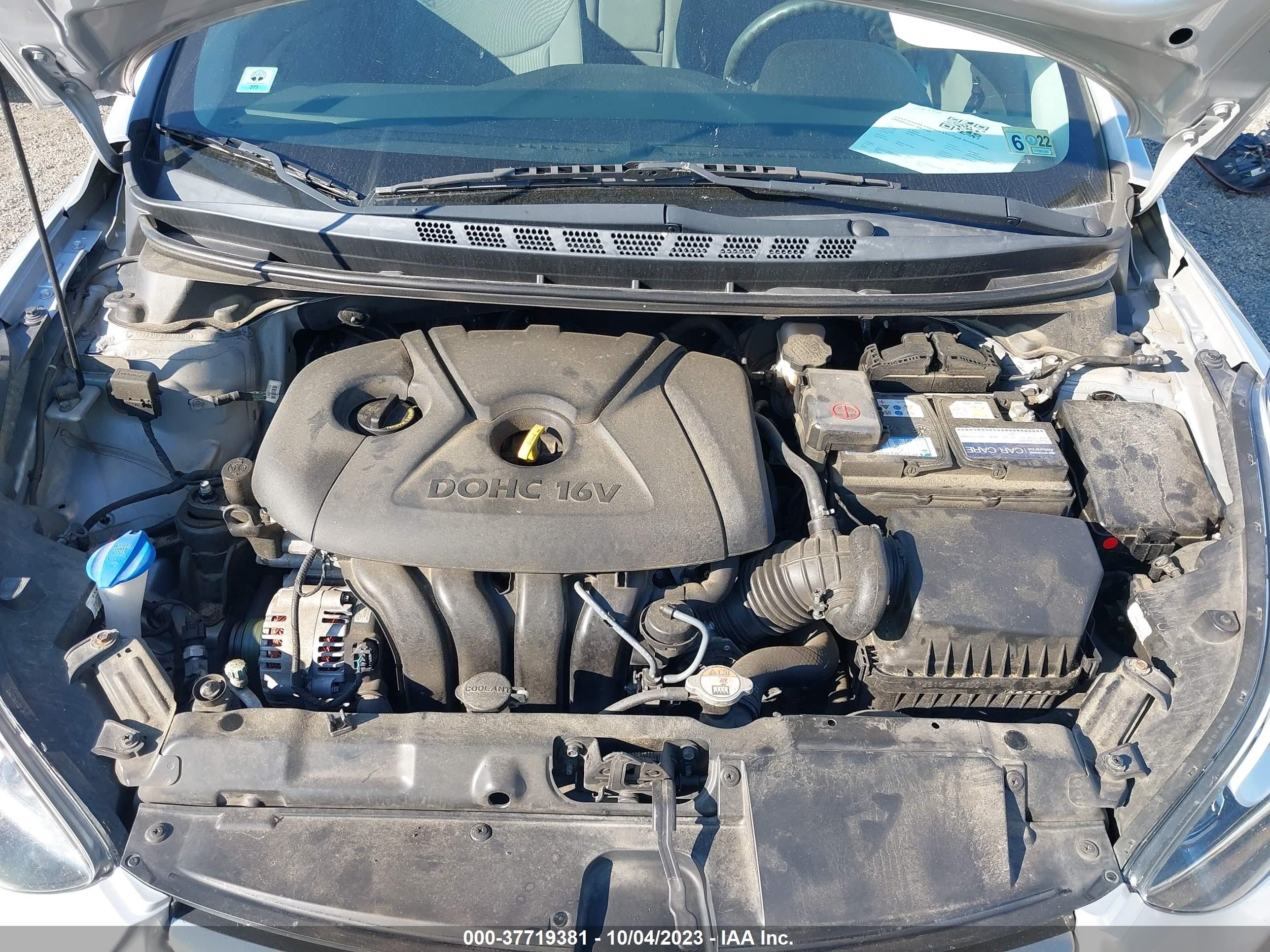 Photo 9 VIN: 5NPDH4AE1EH484587 - HYUNDAI ELANTRA 