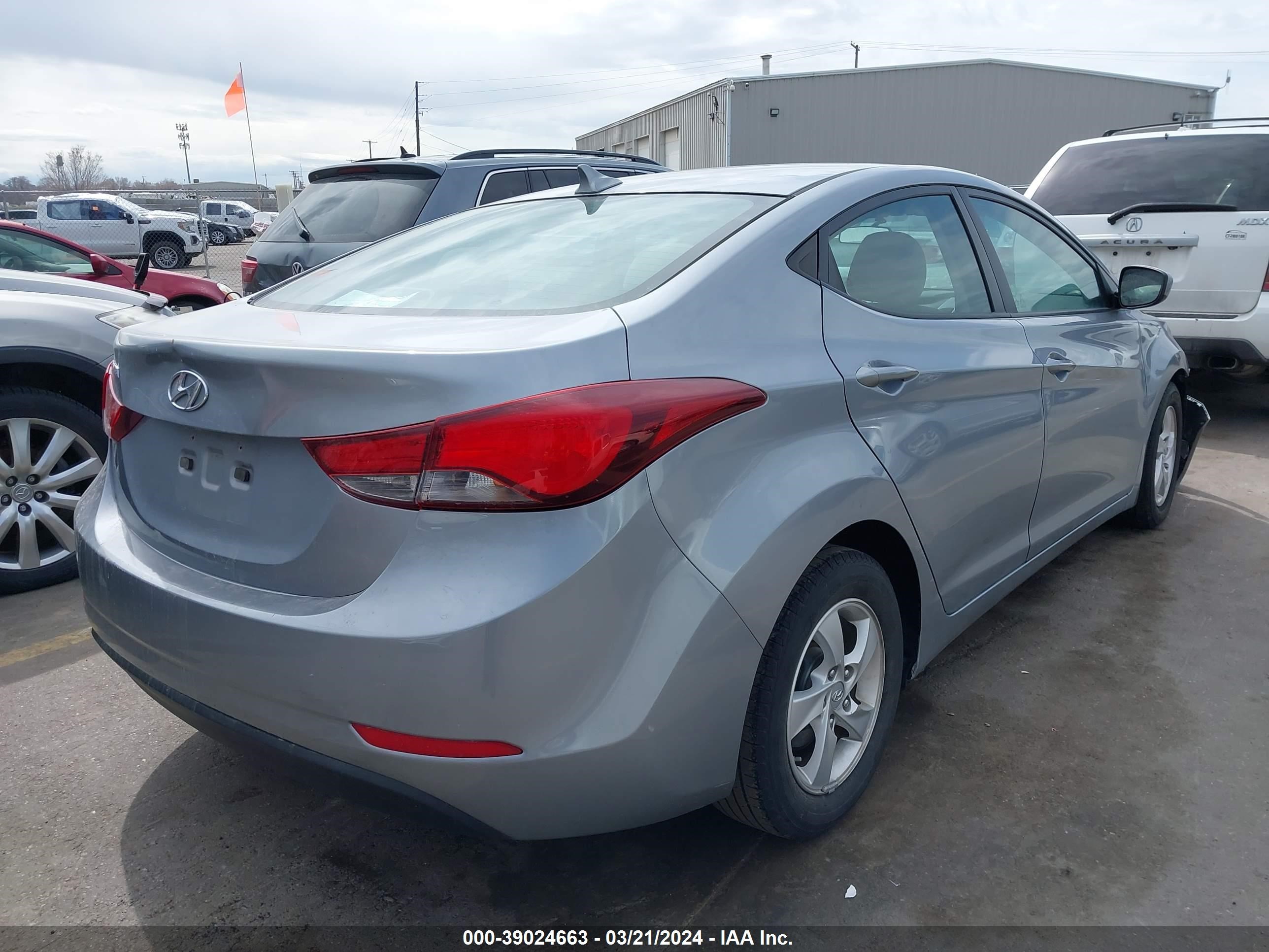 Photo 3 VIN: 5NPDH4AE1FH545454 - HYUNDAI ELANTRA 