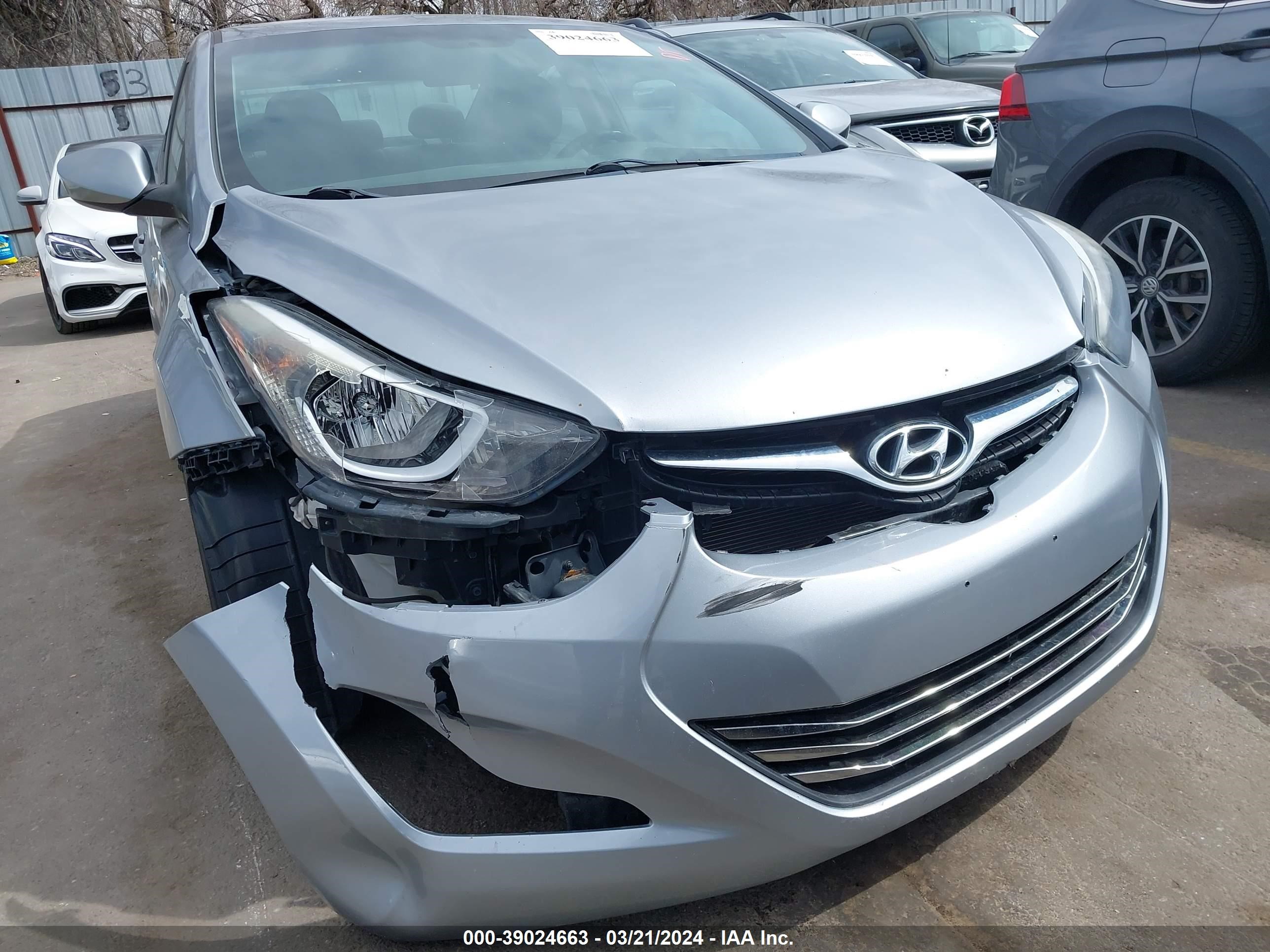 Photo 5 VIN: 5NPDH4AE1FH545454 - HYUNDAI ELANTRA 