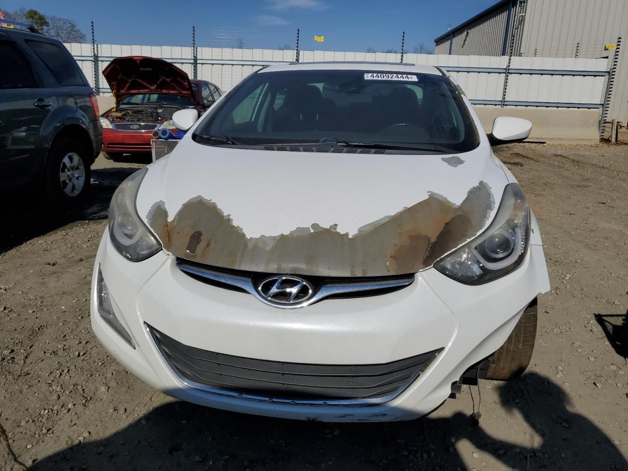 Photo 4 VIN: 5NPDH4AE1FH556194 - HYUNDAI ELANTRA 