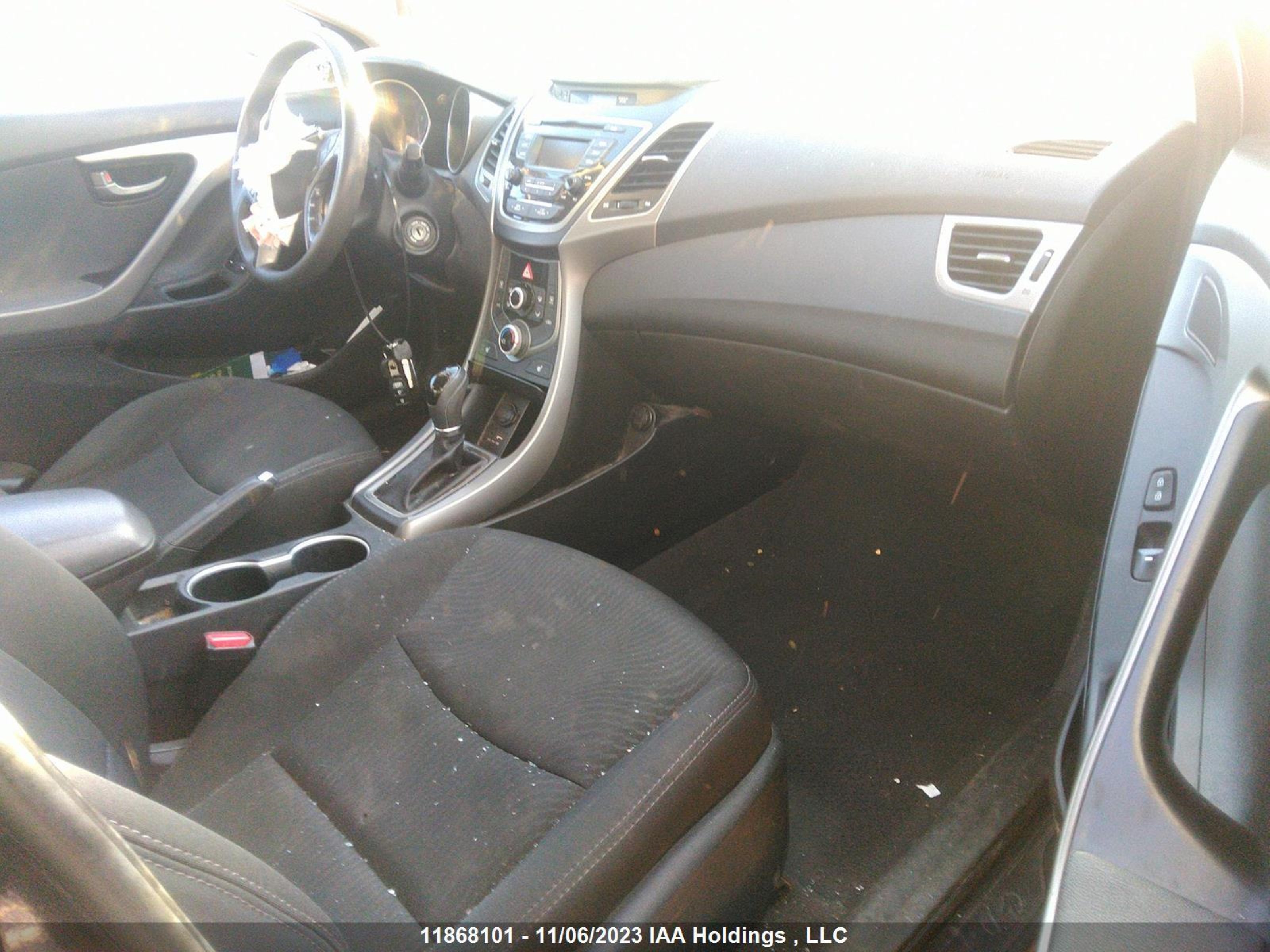 Photo 4 VIN: 5NPDH4AE1FH559659 - HYUNDAI ELANTRA 