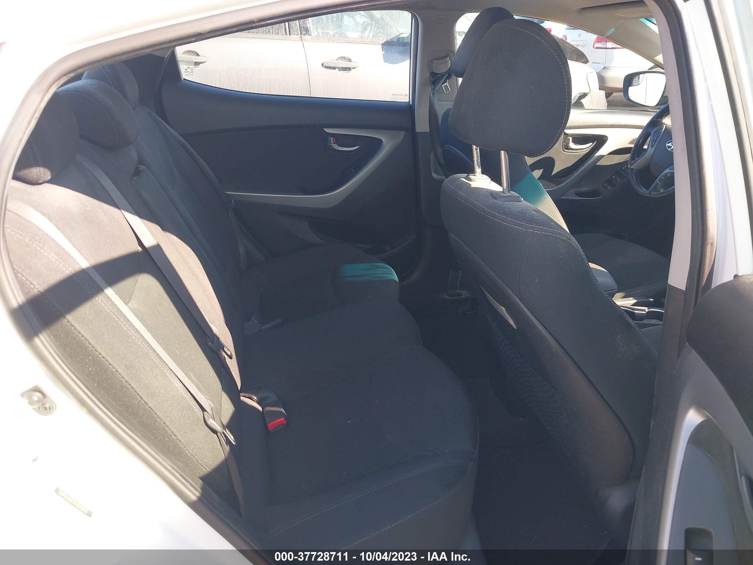 Photo 7 VIN: 5NPDH4AE1FH570810 - HYUNDAI ELANTRA 