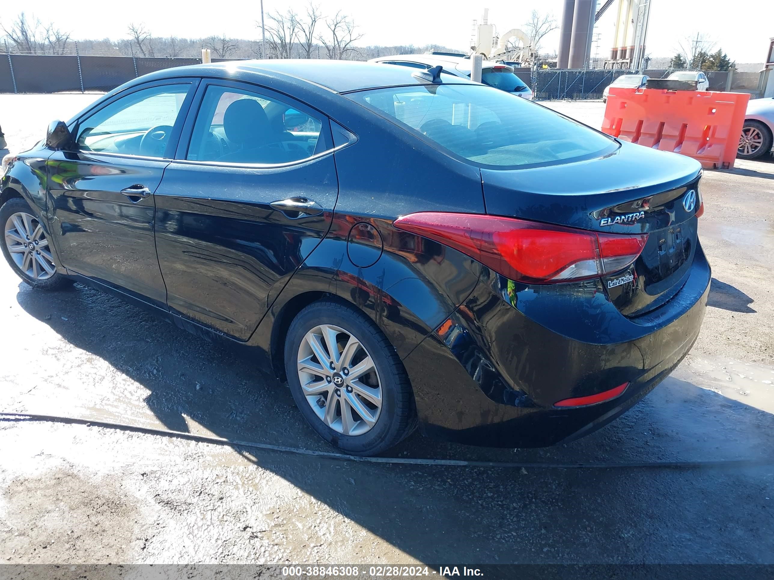 Photo 2 VIN: 5NPDH4AE1FH571259 - HYUNDAI ELANTRA 