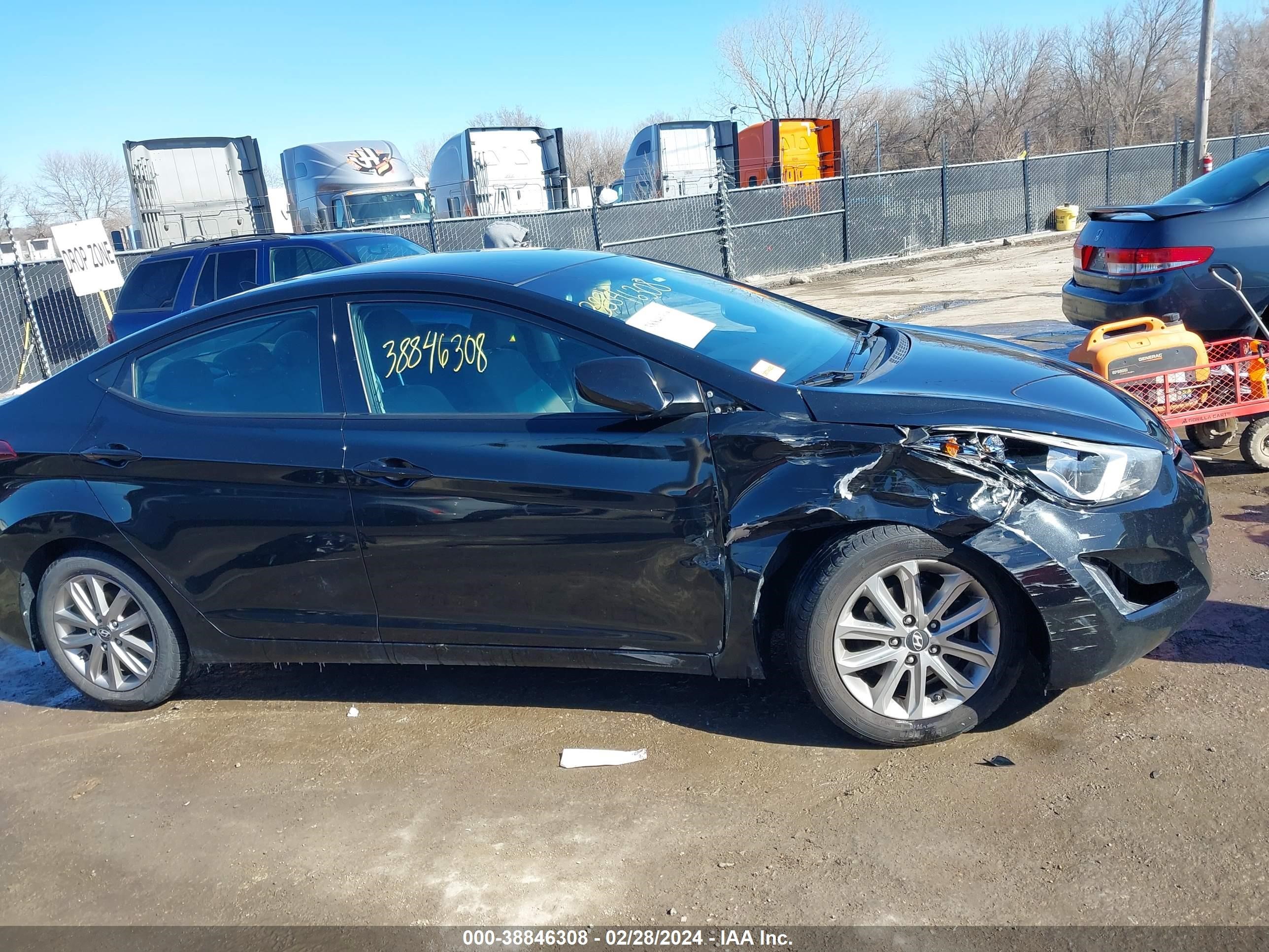 Photo 5 VIN: 5NPDH4AE1FH571259 - HYUNDAI ELANTRA 