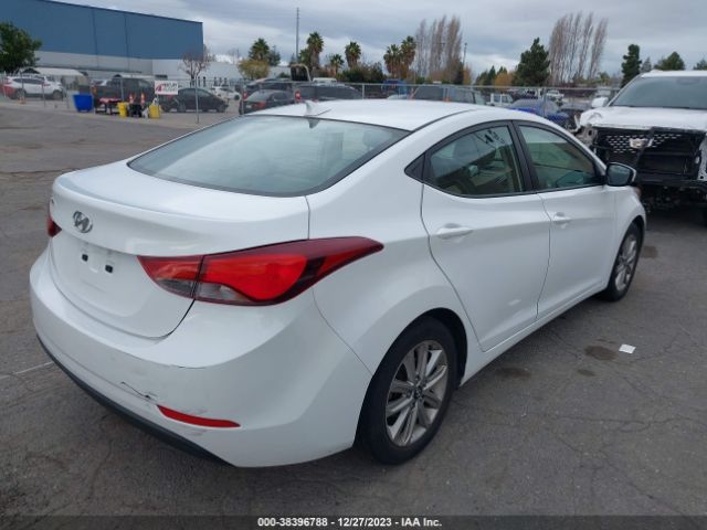 Photo 3 VIN: 5NPDH4AE1FH572623 - HYUNDAI ELANTRA 