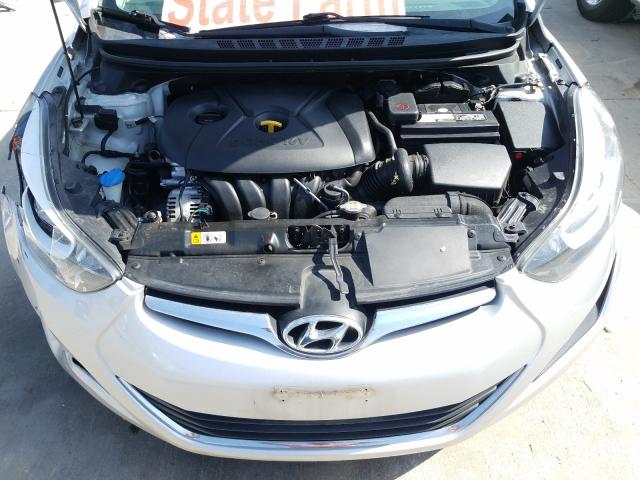 Photo 6 VIN: 5NPDH4AE1FH581421 - HYUNDAI ELANTRA SE 