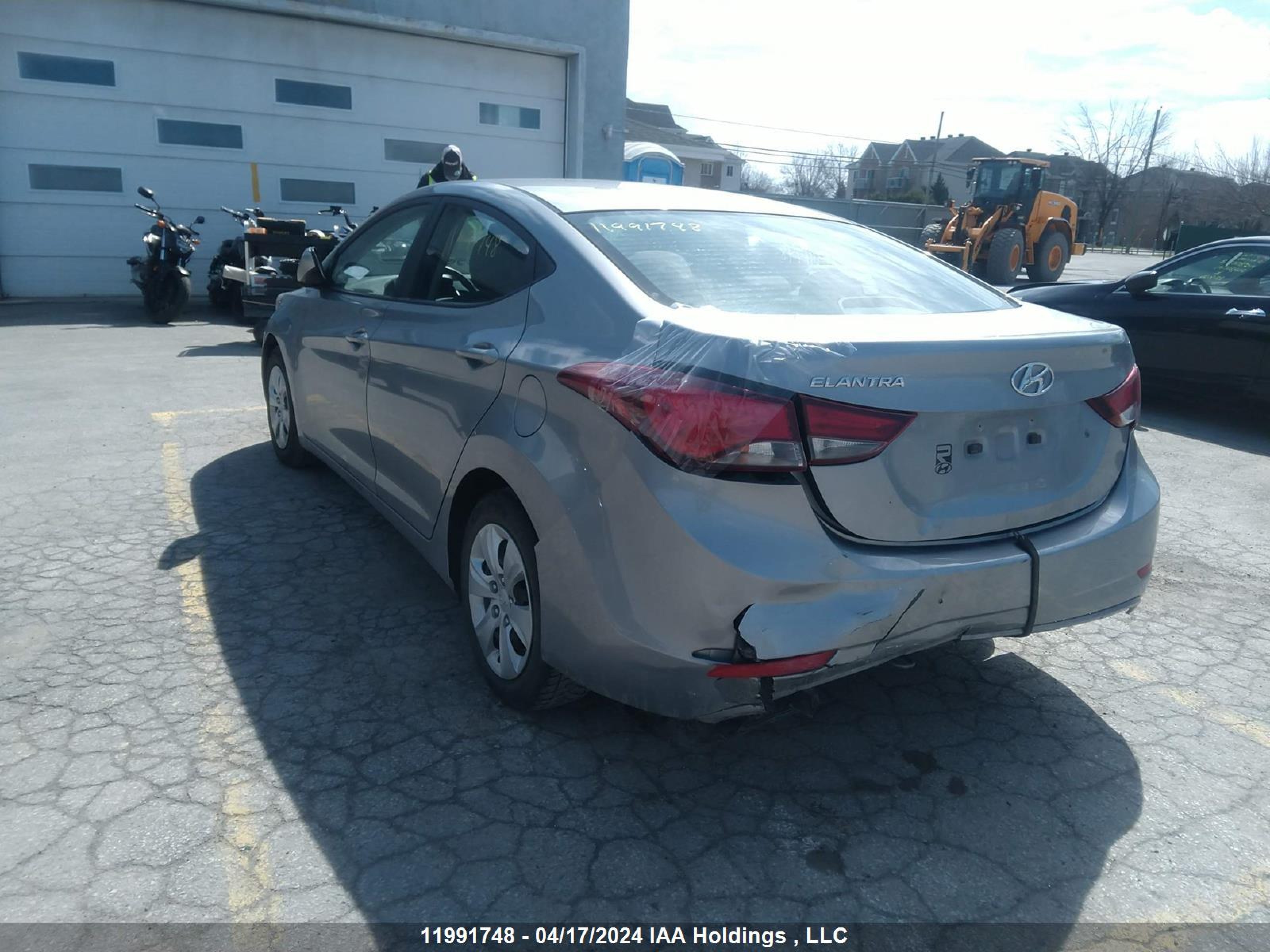 Photo 2 VIN: 5NPDH4AE1FH587929 - HYUNDAI ELANTRA 