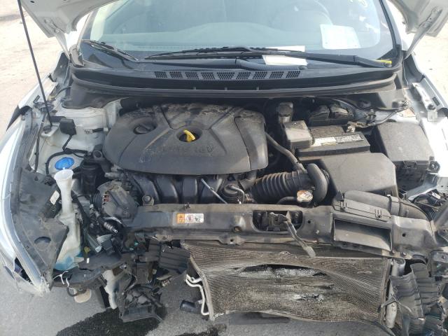 Photo 6 VIN: 5NPDH4AE1FH590488 - HYUNDAI ELANTRA SE 