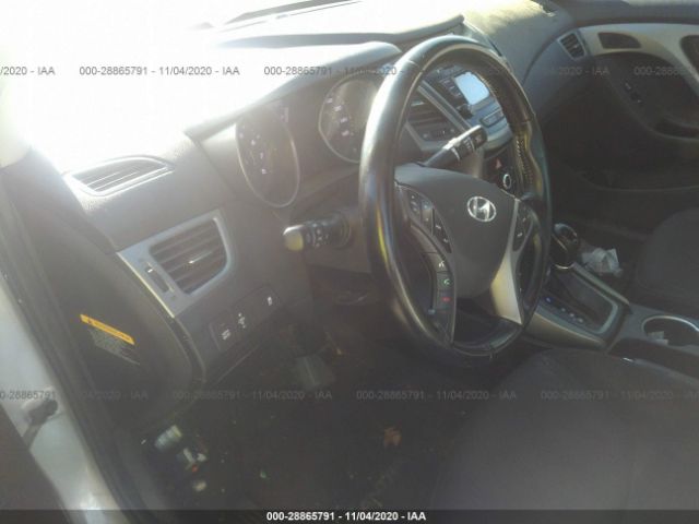 Photo 4 VIN: 5NPDH4AE1FH607936 - HYUNDAI ELANTRA 