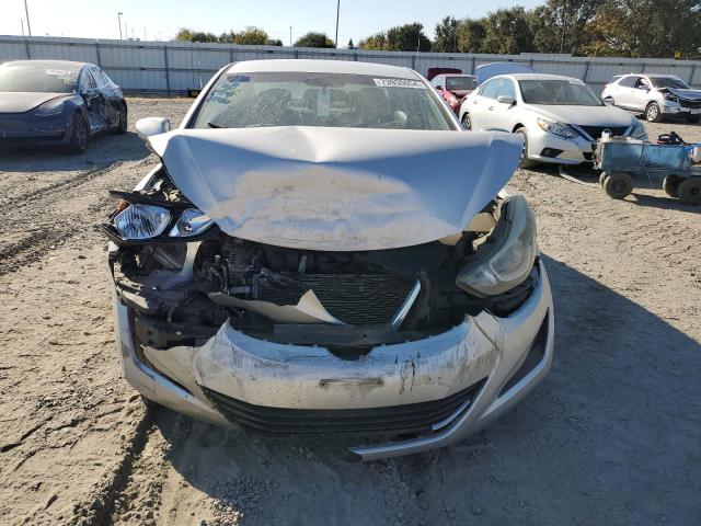 Photo 4 VIN: 5NPDH4AE1FH643044 - HYUNDAI ELANTRA SE 