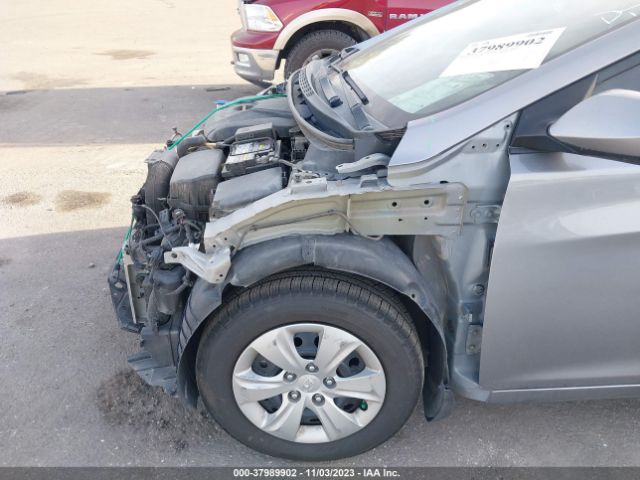 Photo 5 VIN: 5NPDH4AE1GH664834 - HYUNDAI ELANTRA 