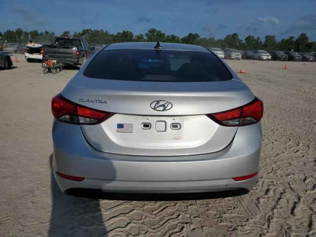 Photo 5 VIN: 5NPDH4AE1GH667622 - HYUNDAI ELANTRA SE 