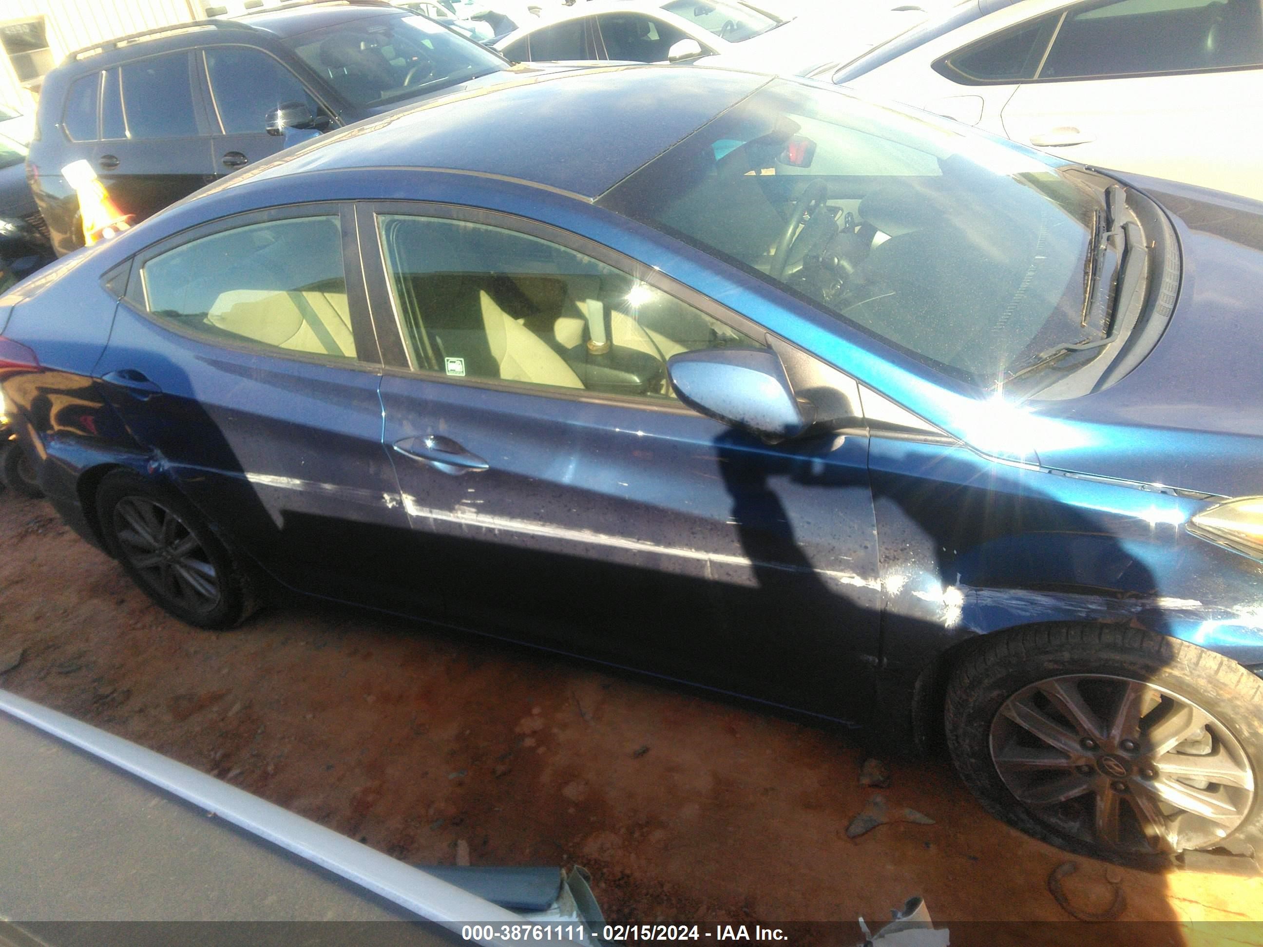 Photo 12 VIN: 5NPDH4AE1GH671119 - HYUNDAI ELANTRA 